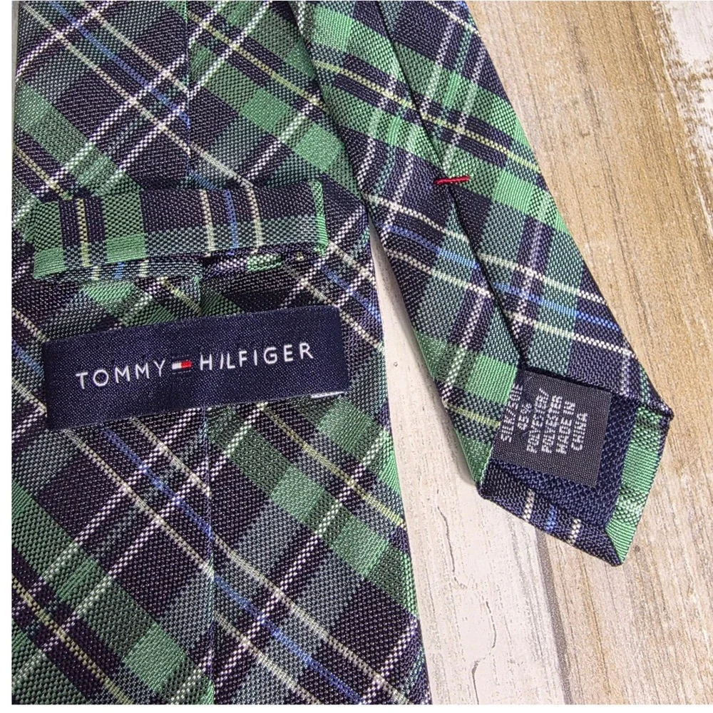 Tommy Hilfiger Mens Green Navy Blue Plaid Silk Blend Woven Necktie Tie